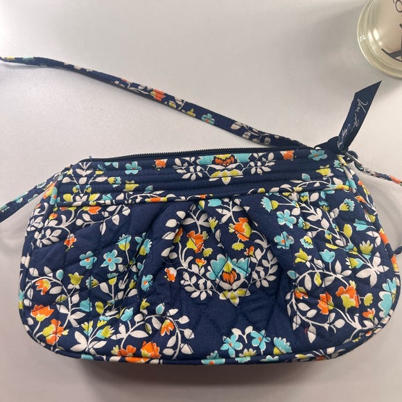 Vera Bradley crossbody! - Picture 3 of 3